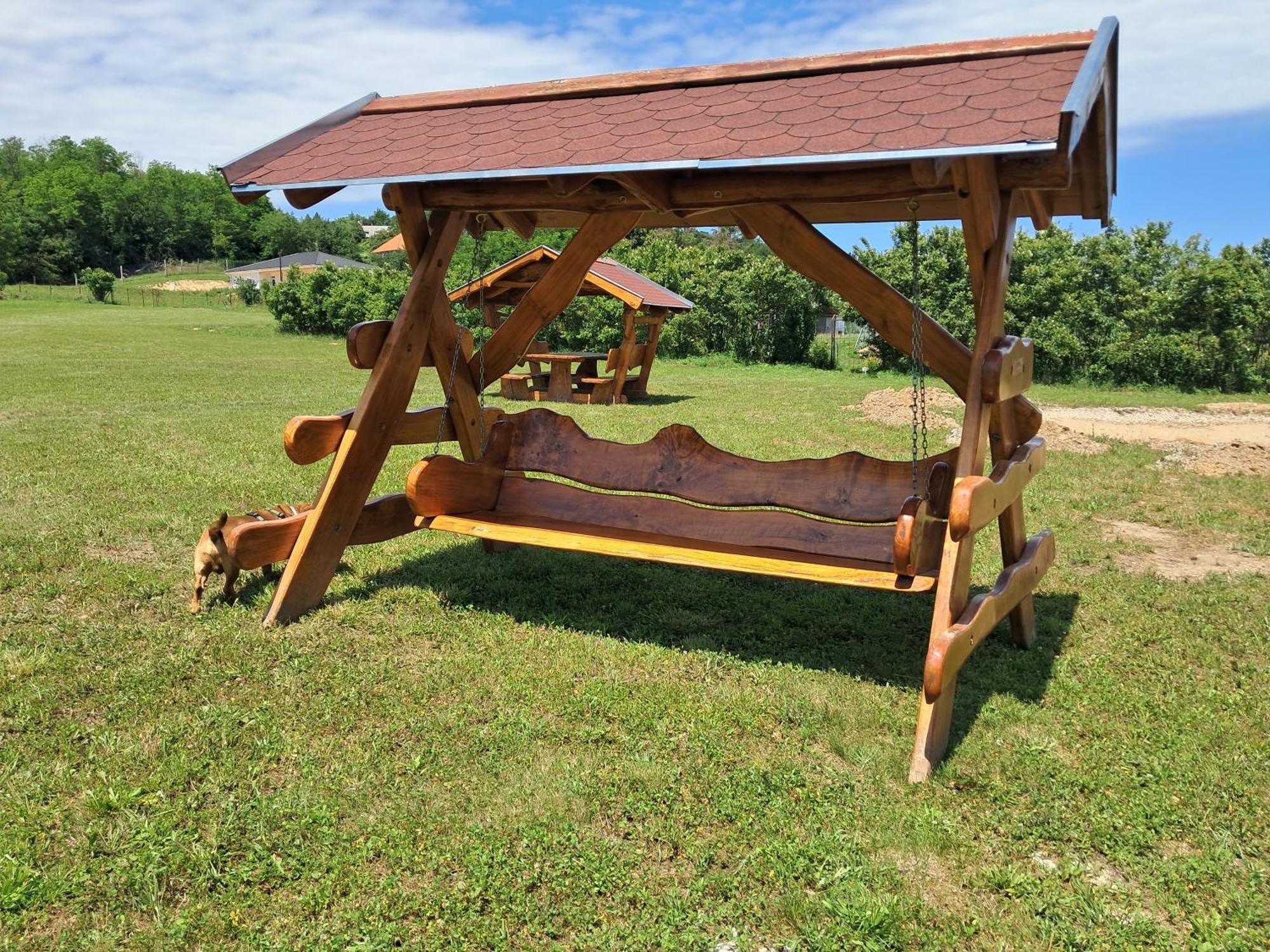 Pilikan Apartments - Park, Agroturism, Vineyard & Farm Сержегтомай Екстер'єр фото